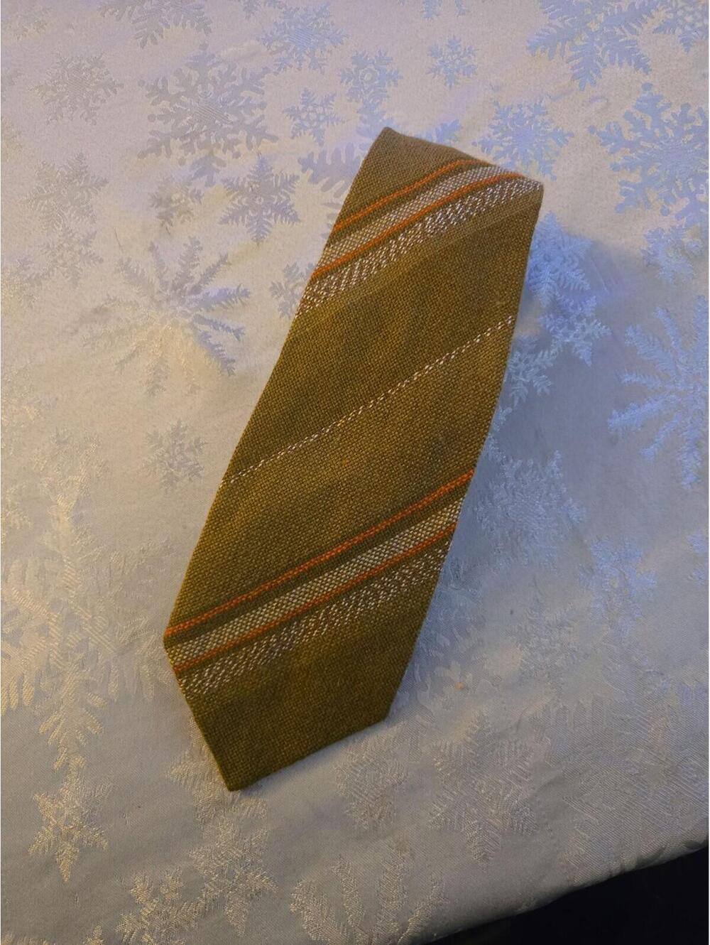 Vintage The Country Squire Princeton Pure New Wool Tie Woven in England